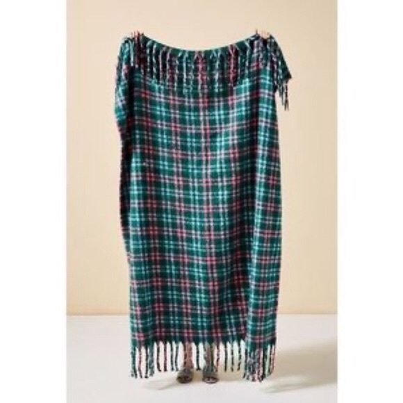 Anthropologie Other - Anthropologie Soft Plaid Holly Tassel Blanket